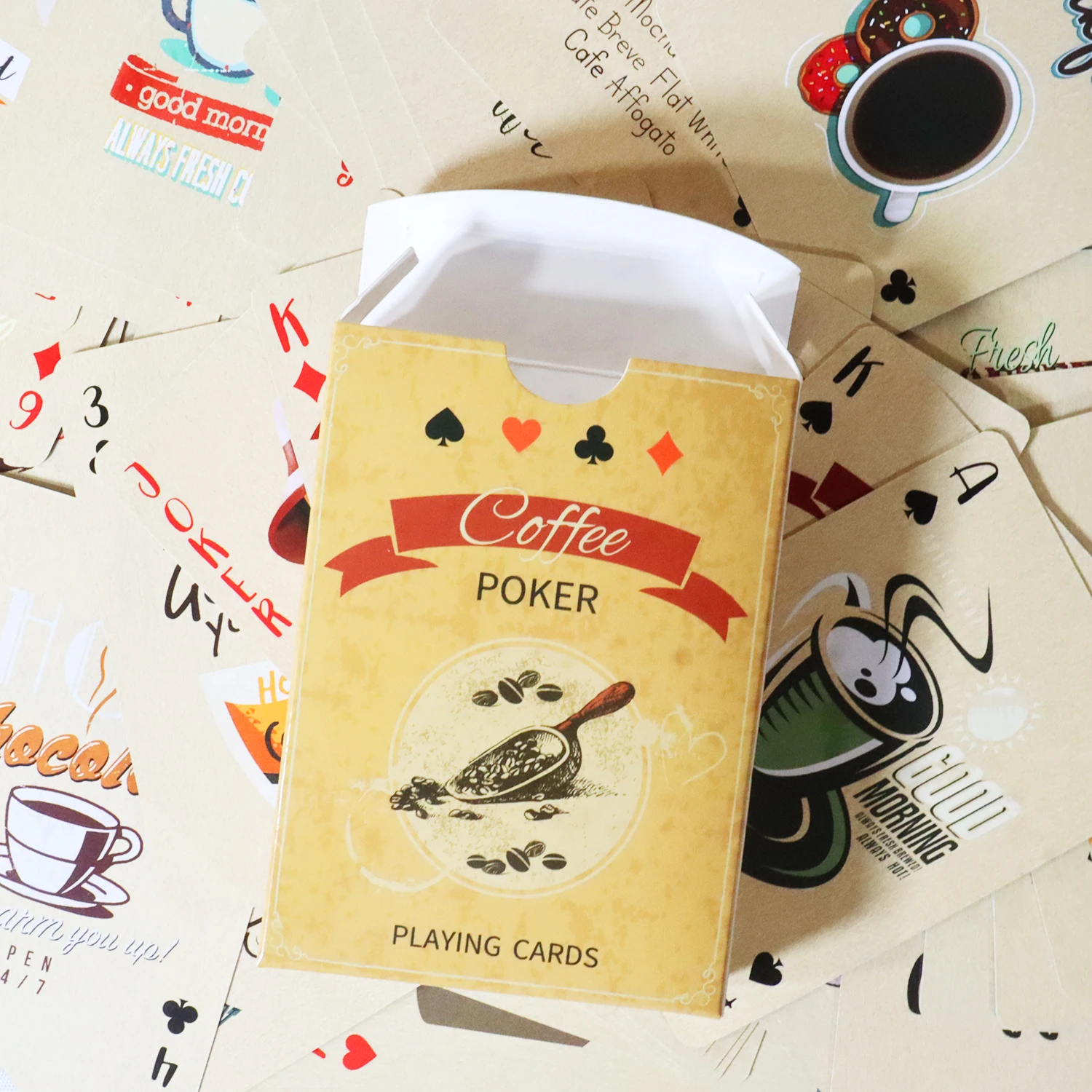 Carte da gioco in carta da caf - Book Party Games recensione e prezzo