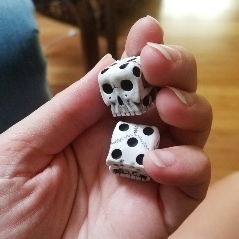 Halloween White Skull Resin Di - Party Games No Equipment recensione e prezzo